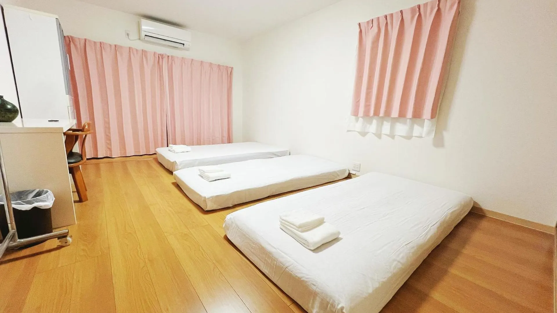 Apartment Guesthouse Atelier Ten 民泊アトリエ天 Osaka